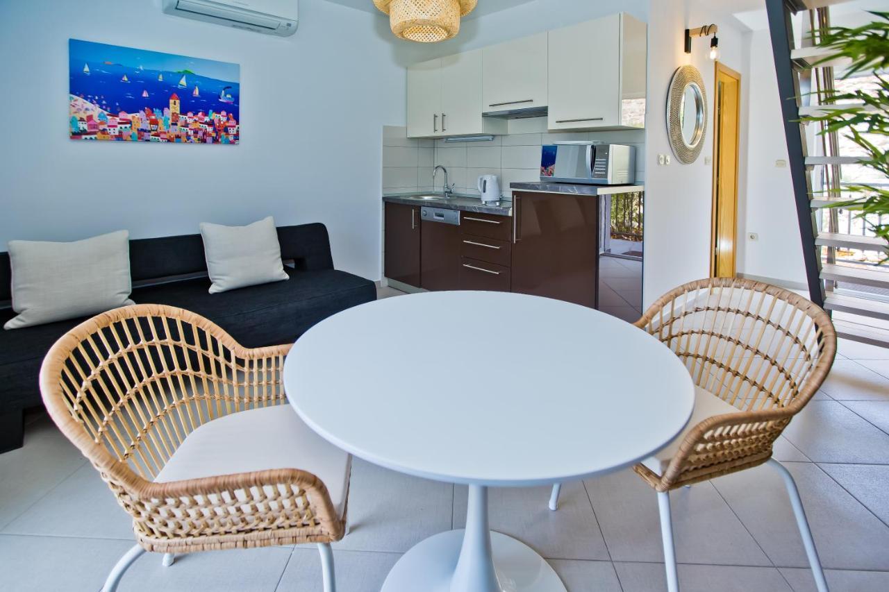 Luxurious Apartments Maslina With Beach Milna  Eksteriør bilde