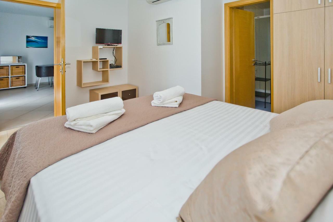Luxurious Apartments Maslina With Beach Milna  Eksteriør bilde